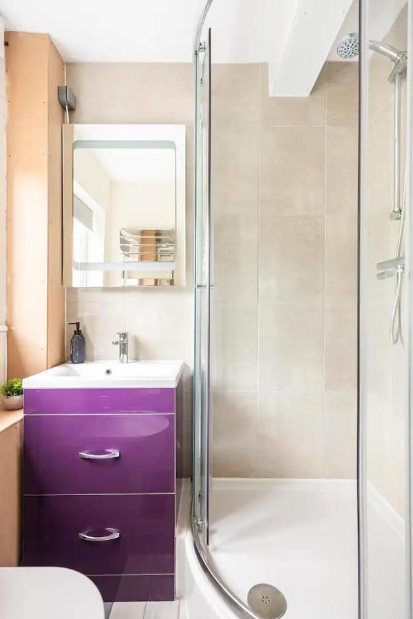 Nice 2 Bedroom House In ストウマーケット エクステリア 写真